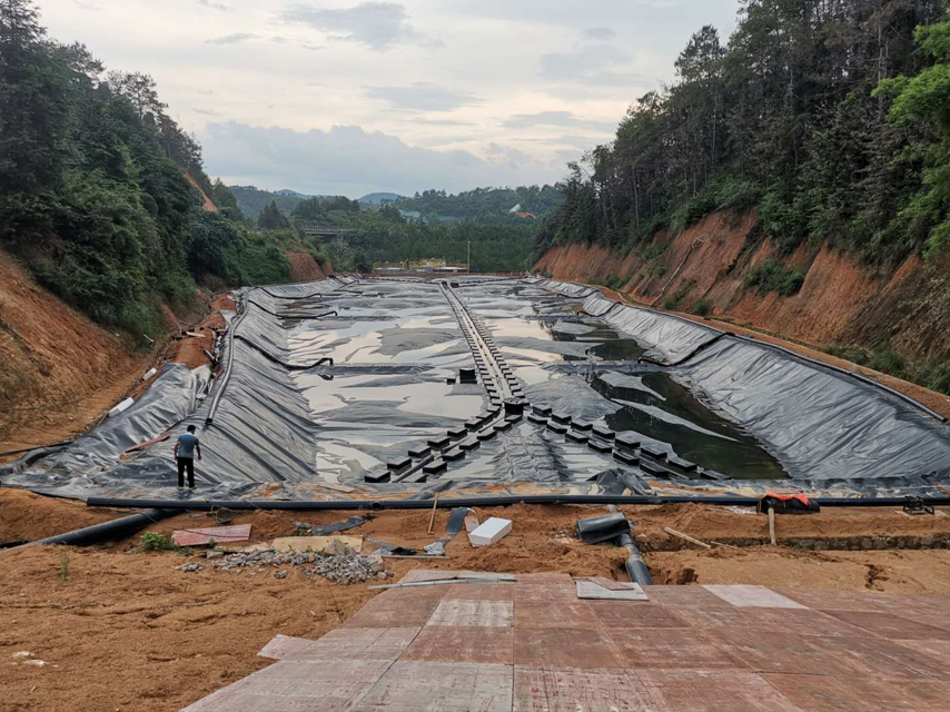渗滤液调节池防渗
